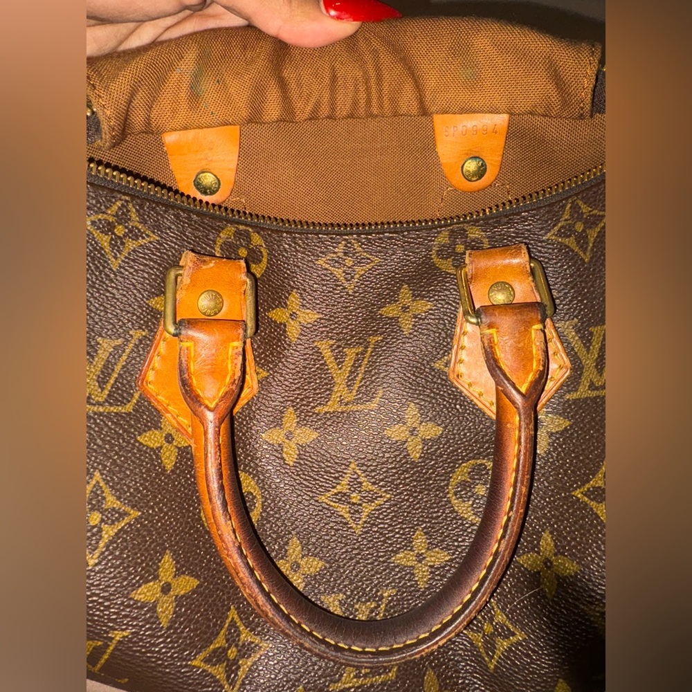 Louis Vuitton Classic Monogram Satchel Speedy 25 - Picture 9 of 12